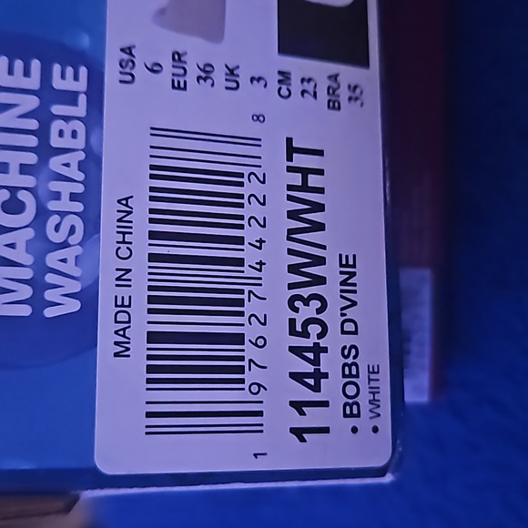 BNIB Bobs Divine White Vegan Sneakers $74.99 in WIDE - Picture 6 of 6